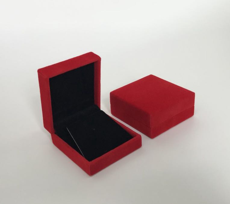 Devotional Charm Pin-box