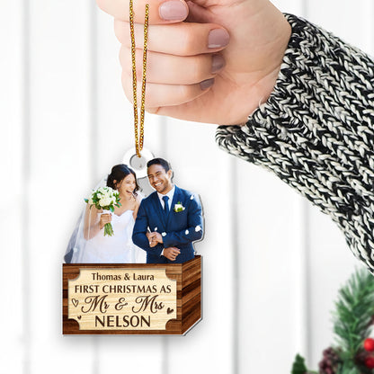 First Christmas Married Couple - Personalized 1-Side Acrylic Ornament FCACOLEHA2269TA